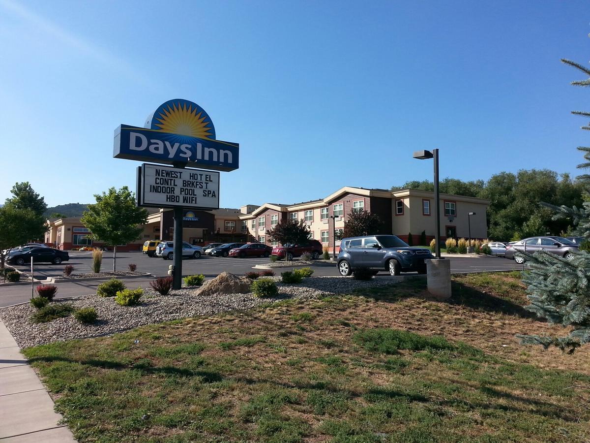Days Inn By Wyndham Manitou Springs Exteriör bild